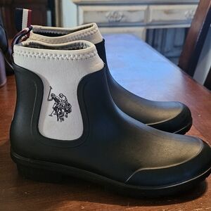 Sz 8 U.S. Polo Assn. Black and White Rain Winter Boots